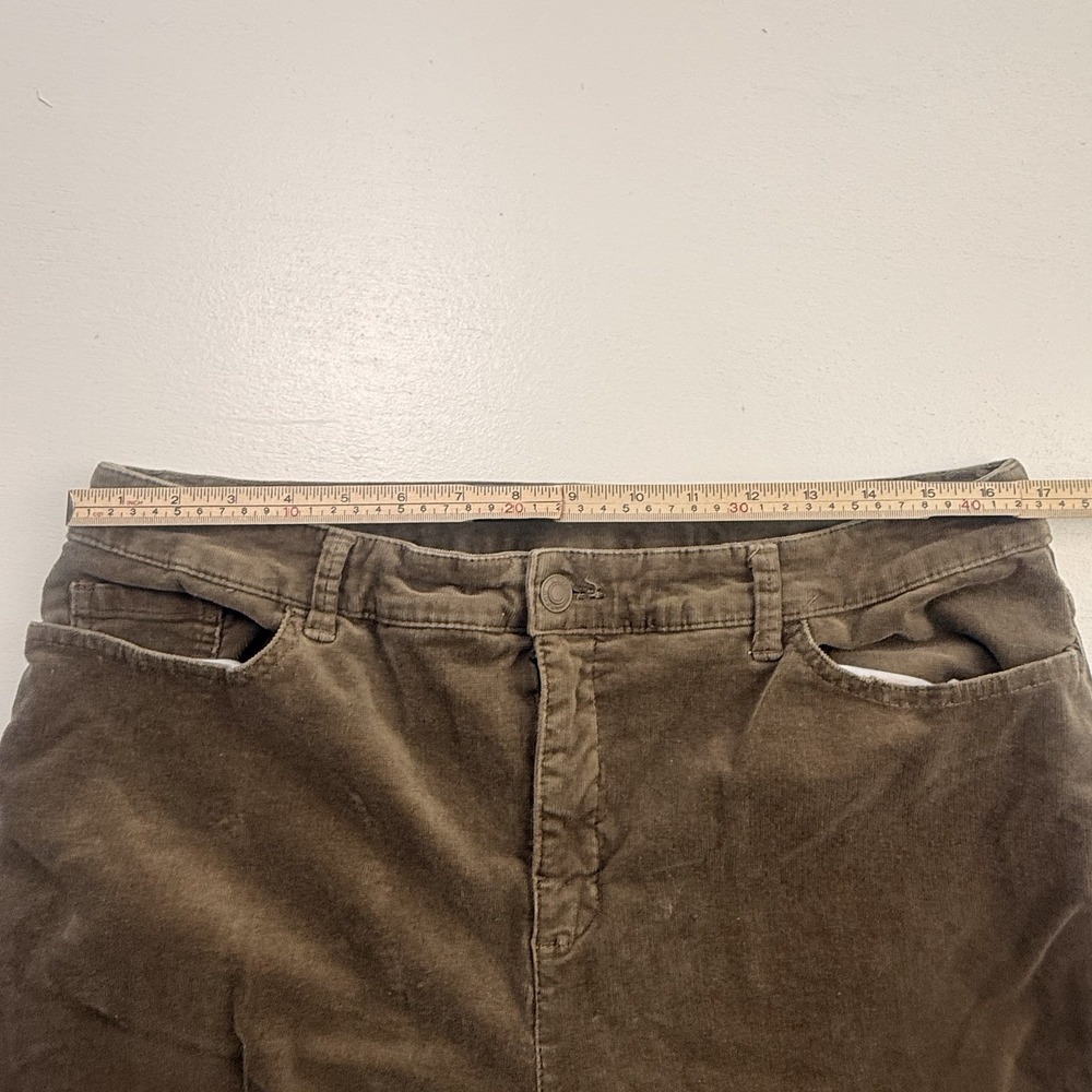 Croft & Barrow Woman's Plus Size 16 Short Brown Smooth Corduroy Pants Straight‎ - Picture 8 of 9